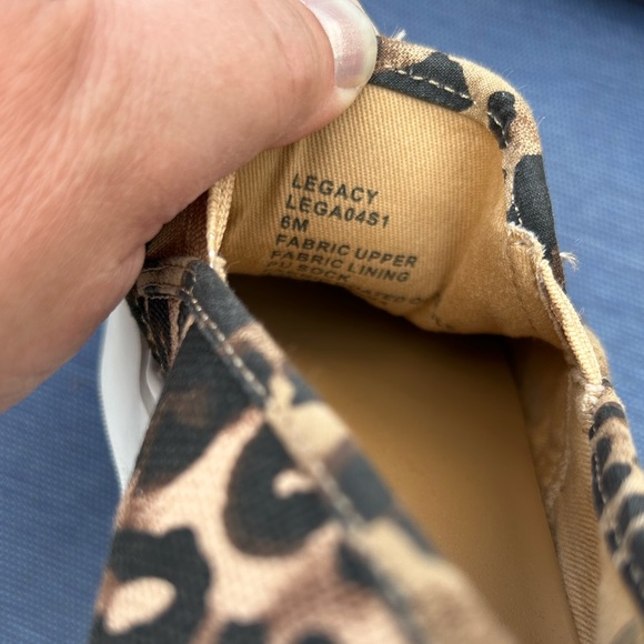 Steve Madden Cheetah print shoes. Size:6M - Picture 3 of 7